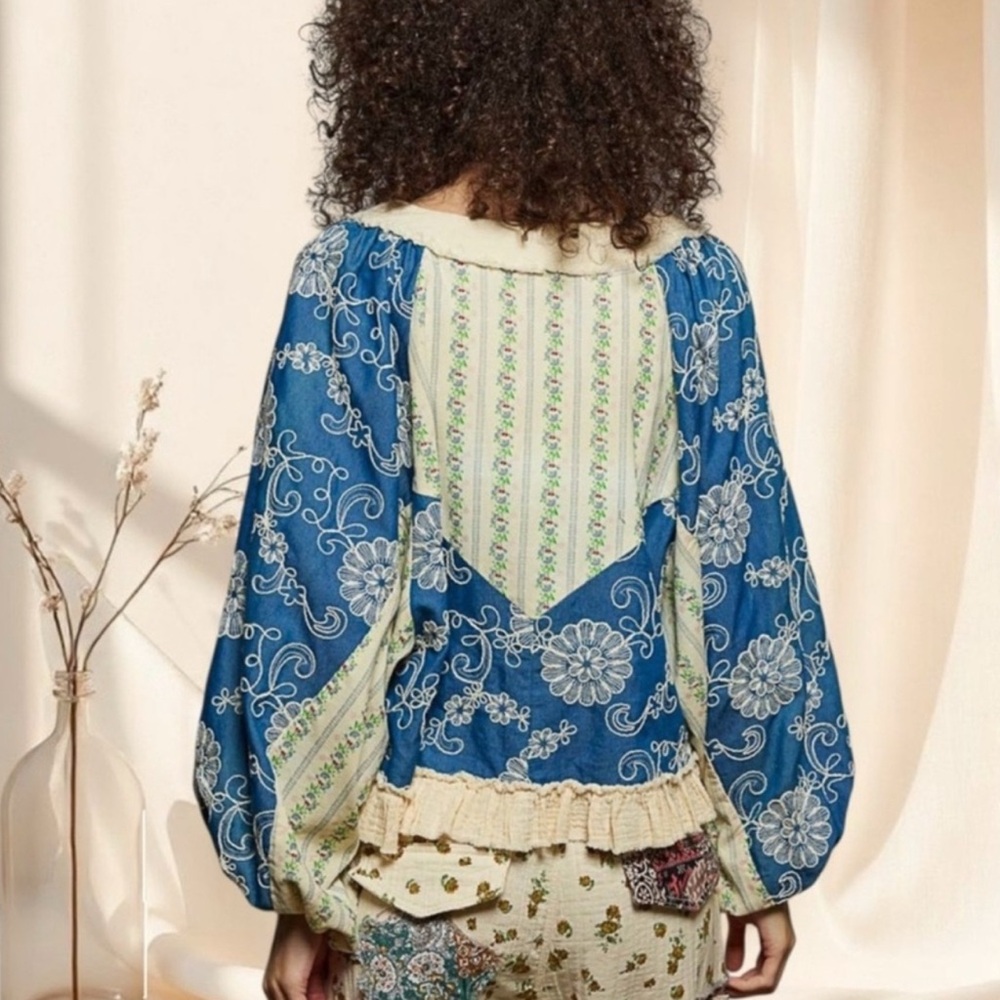 POL Denim & Cream Woven Floral Boho Top with Ruffle Hem - Picture 4 of 6